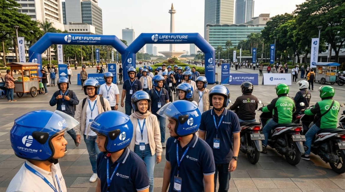 Helm custom untuk event perusahaan di Jakarta dengan desain branding logo perusahaan eksklusif
